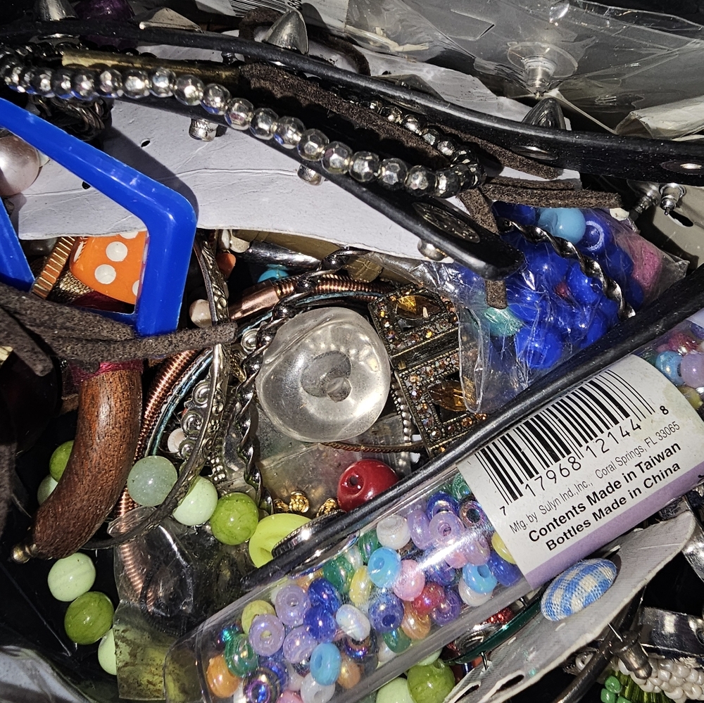 5.8 Pound Mystery Craft Scrap Jewelry Bundle Lot Bag - Picture 5 of 7